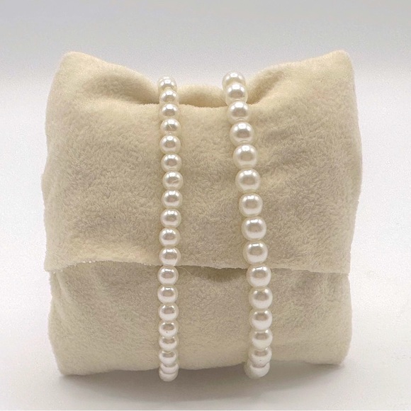 Nautical Anchor‎ Pearl Bead Stretch Bracelet Set - Picture 3 of 4